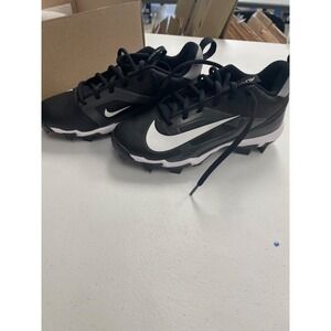 boys nike cleats size (3.5Y)- BRAND NEW